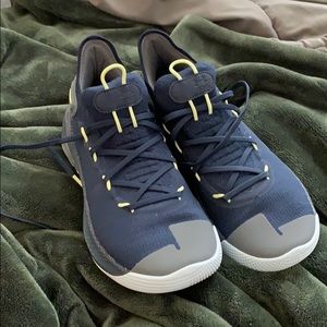 Under Armour Curry 6